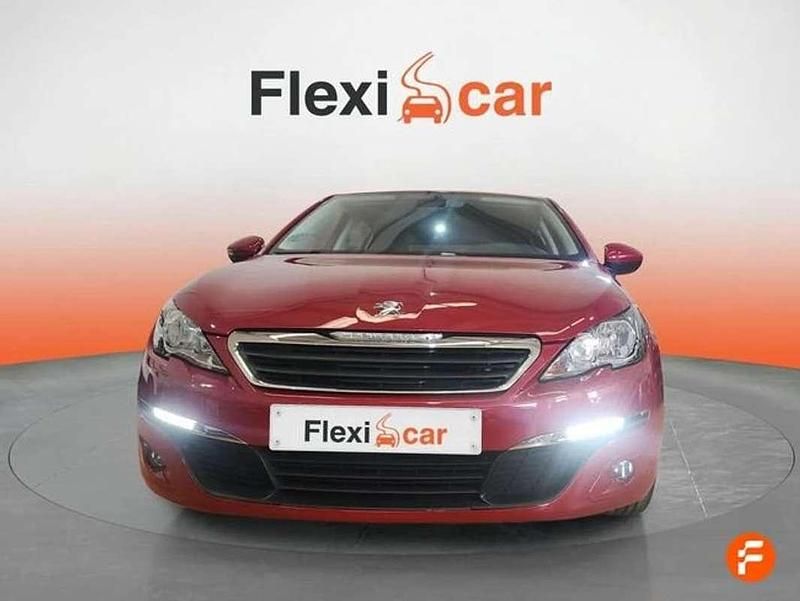 Usado Peugeot 308 Style 110 CV (80 kW) 2016 Rojo Utilitario