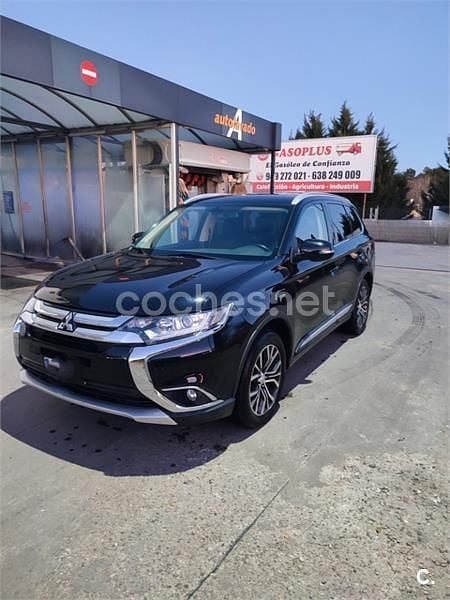 Negro Usado 2019 Mitsubishi Outlander Motion SUV | 16.500 € (Buen precio) - Imagen 1/4