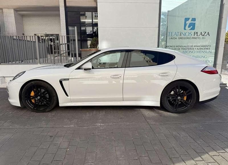 Usado Porsche Panamera 250 CV (183 kW) 2012 Blanco Berlina