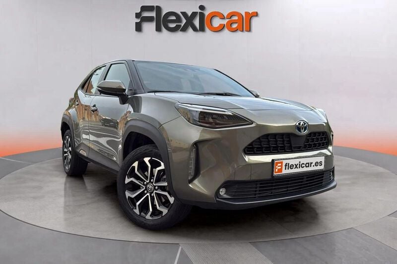 Beige Usado 2023 Toyota Yaris Hybrid Active | 19.990 € (Buen precio) - Imagen 1/4