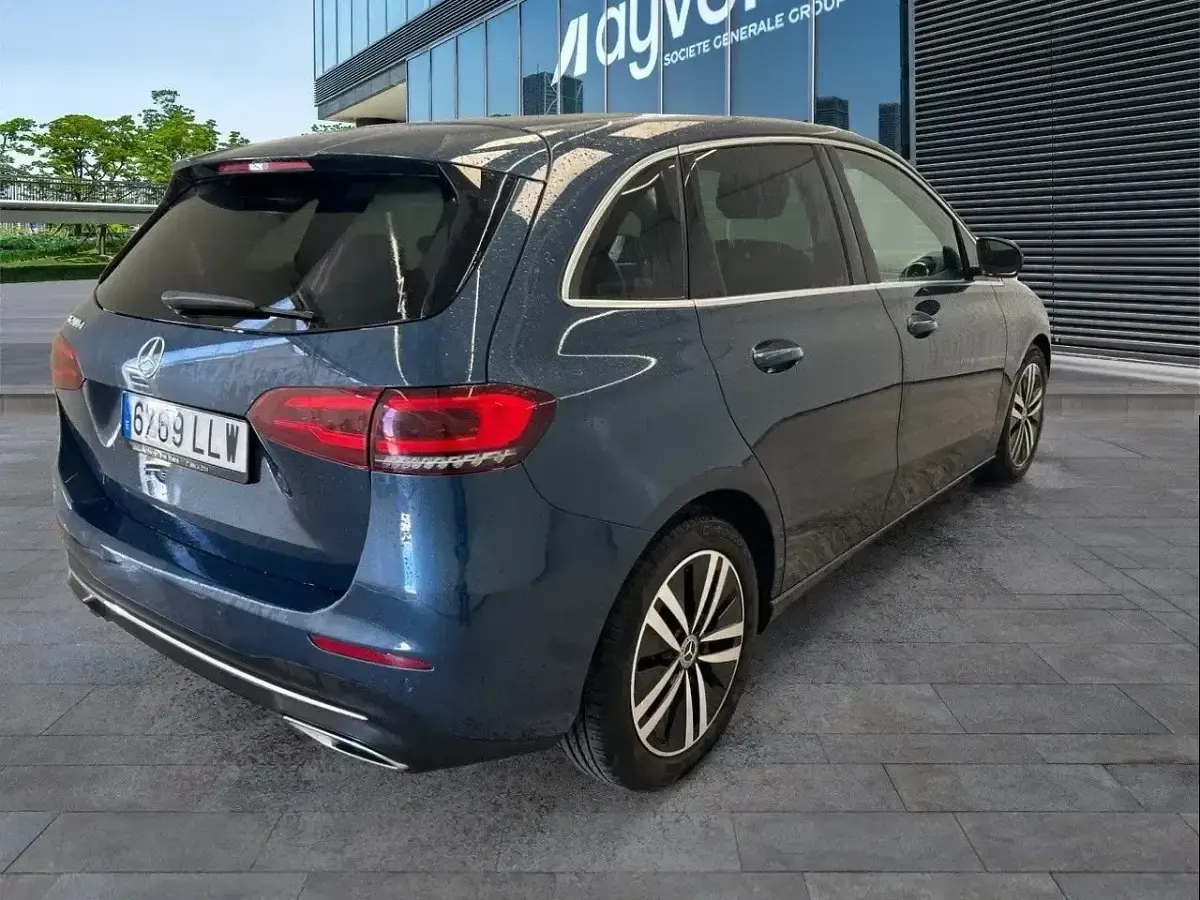 Usado Mercedes B200 150 CV (110 kW) 2020 Azul Monovolumen