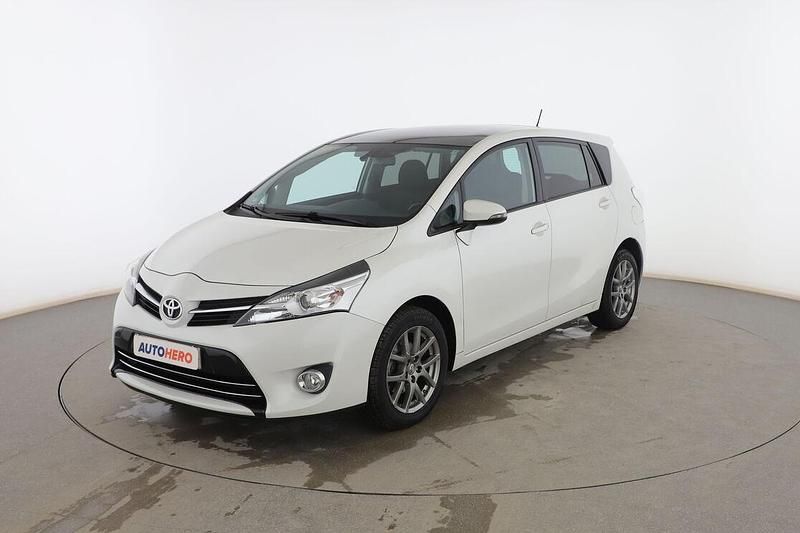 Usado Toyota Verso Advance 132 CV (97 kW) 2014 Blanco Monovolumen