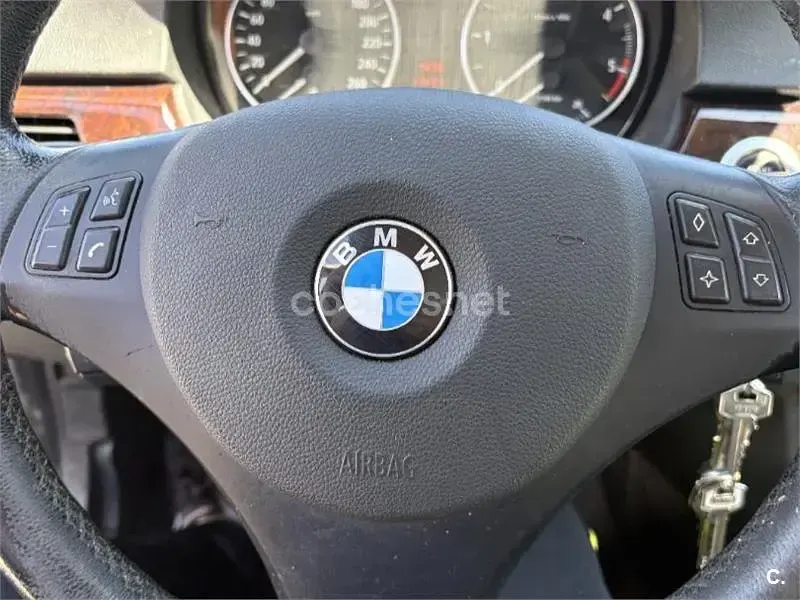Usado BMW 320 Comfort Edition 163 CV (119 kW) 2005 Gris / plata Berlina