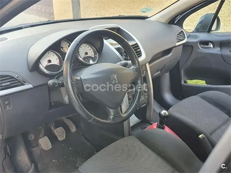 Usado Peugeot 207 120 CV (88 kW) 2007 Negro Berlina