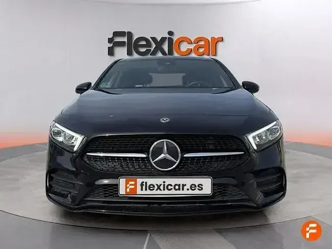 Usado Mercedes A180 136 CV (100 kW) 2022 Negro Berlina