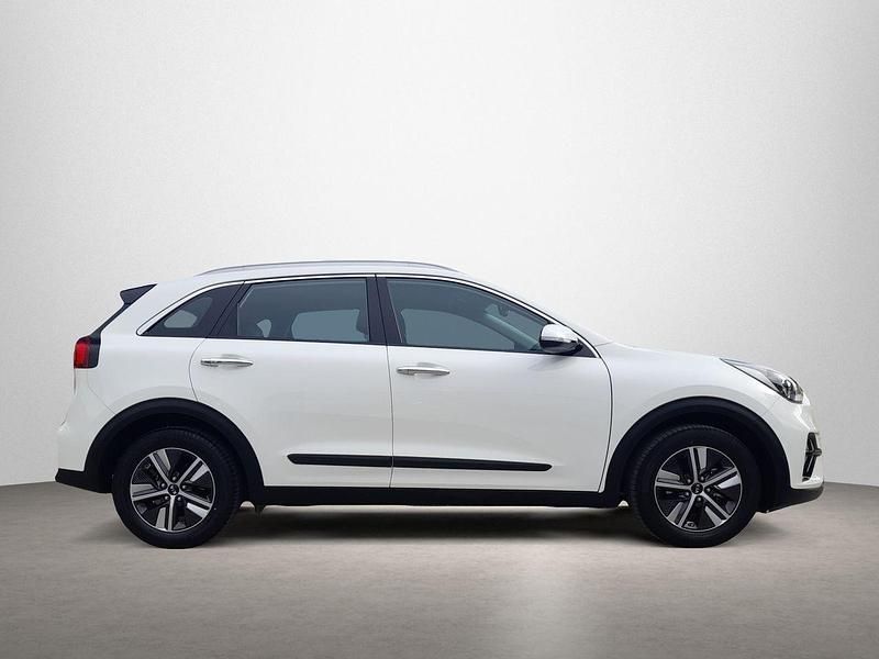 Usado Kia Niro 141 CV (103 kW) 2022 Blanco SUV