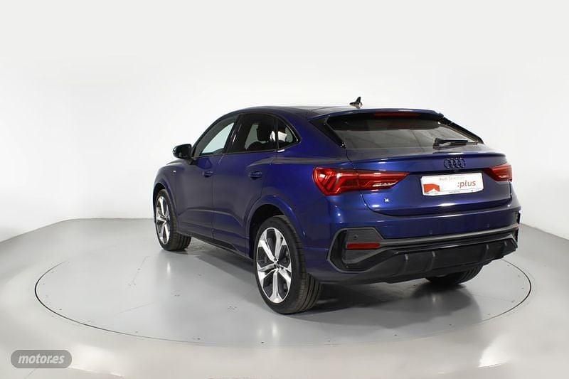 Azul Usado 2024 Audi Q3 Sportback Ambiente SUV | 43.900 € (Caro) - Imagen 1/4