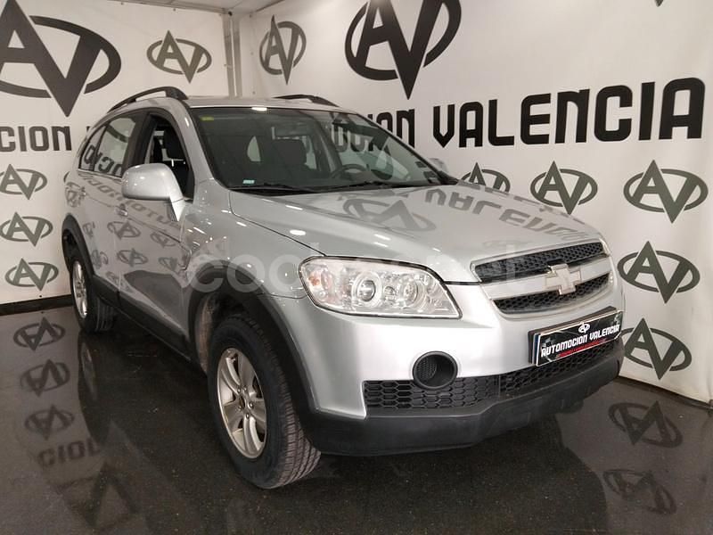 Usado Chevrolet Captiva LS 136 CV (100 kW) 2010 Gris / plata SUV