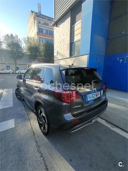 Usado Suzuki Vitara 129 CV (94 kW) 2024 Gris / plata SUV