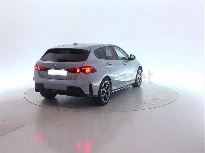 Usado BMW 120 Comfort Edition 163 CV (119 kW) 2025 Gris / plata Utilitario