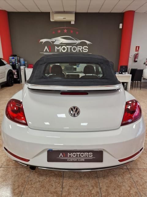 Usado VW Beetle Cabriolet Design 105 CV (77 kW) 2015 Blanco Descapotable