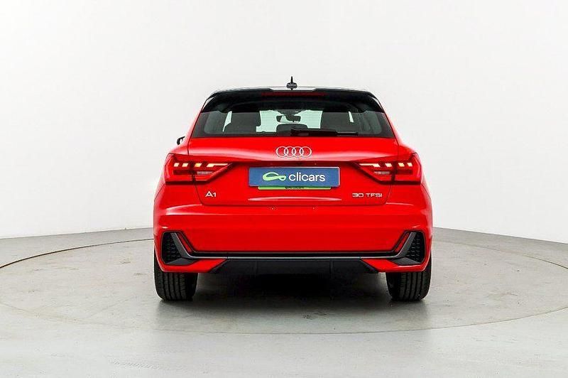 Usado Audi A1 Sportback 110 CV (80 kW) 2021 Rojo Utilitario
