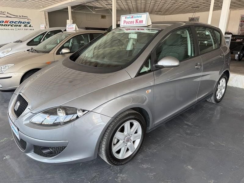 Usado Seat Altea Stylance 105 CV (77 kW) 2008 Gris / plata Monovolumen