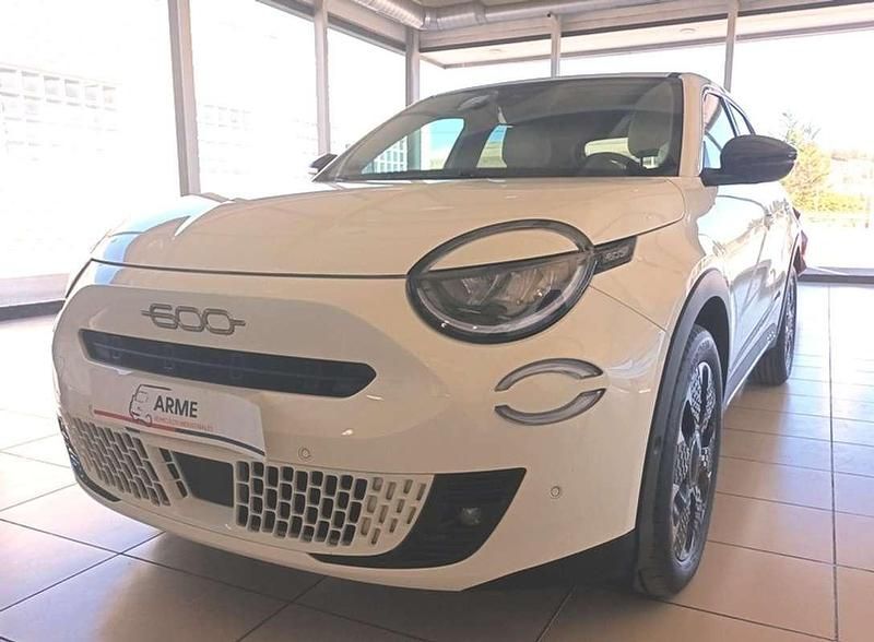 Usado Fiat 600 La Prima 101 CV (74 kW) 2024 Blanco SUV