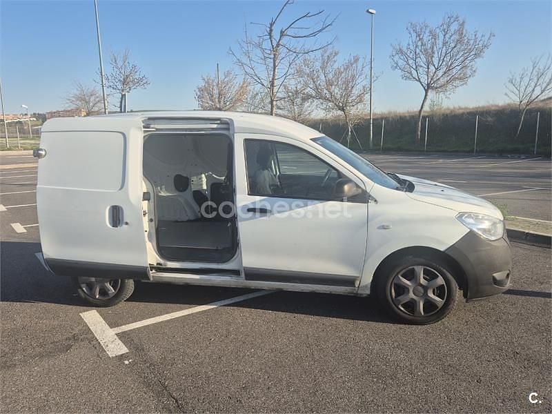 Usado Dacia Dokker Ambiance 75 CV (55 kW) 2017 Blanco Monovolumen