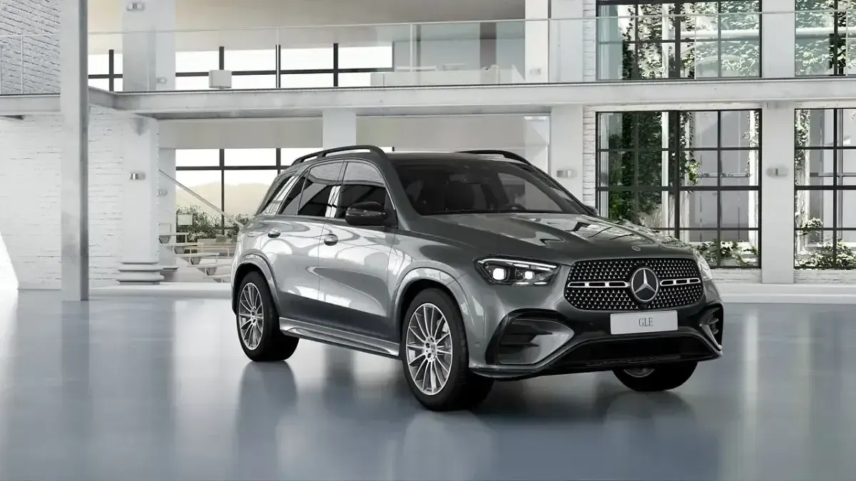 Käytetty Mercedes GLE350 333 HP (244 kW) 2025