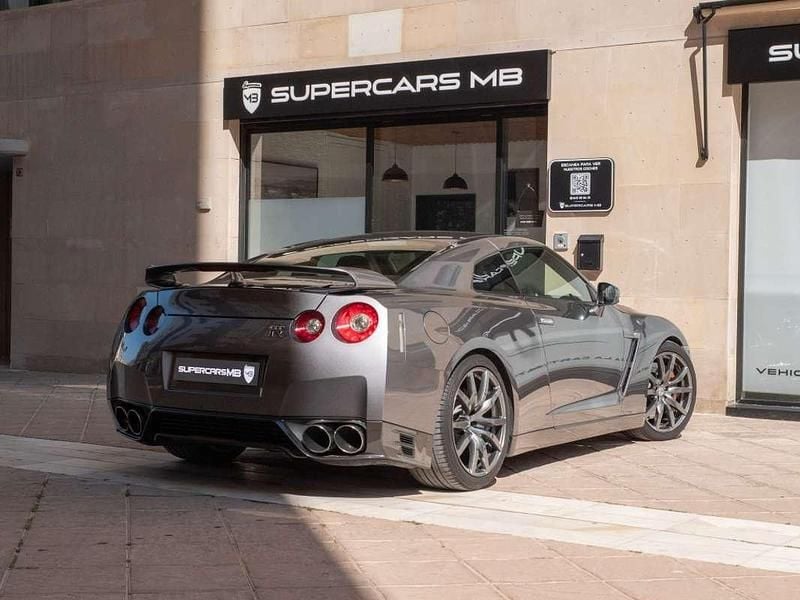 Usado Nissan GT-R Black Edition 550 CV (404 kW) 2013 Gris Coupe