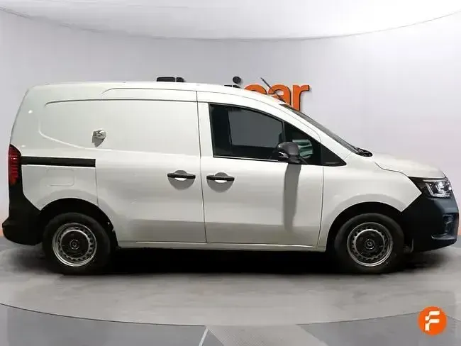 Usado Renault Kangoo 95 CV (69 kW) 2022 Blanco Monovolumen