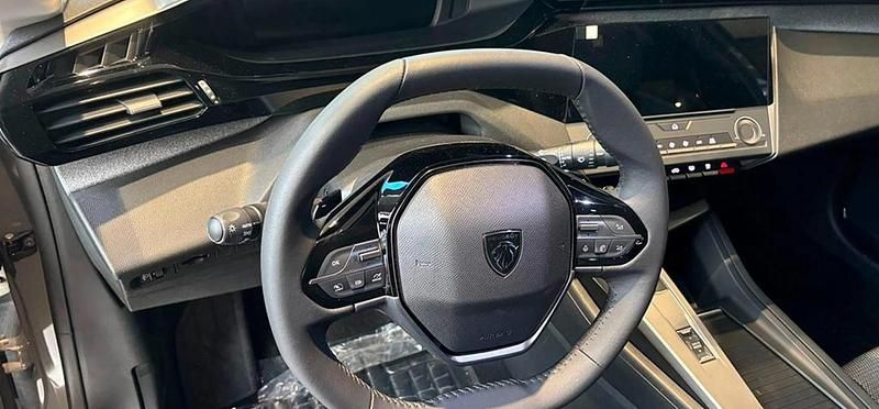 Nuevo Peugeot 408 Allure 145 CV (106 kW) 2025 Gris selenium cmetal Berlina