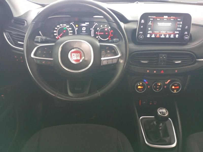 Usado Fiat Tipo Lounge 120 CV (88 kW) 2018 Gris/plata