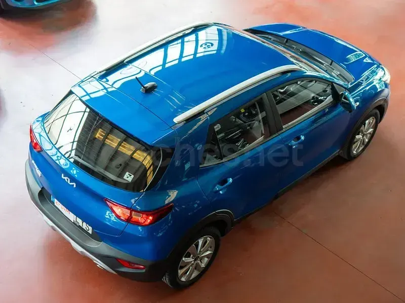 Usado Kia Stonic Plus 100 CV (73 kW) 2022 Azul SUV
