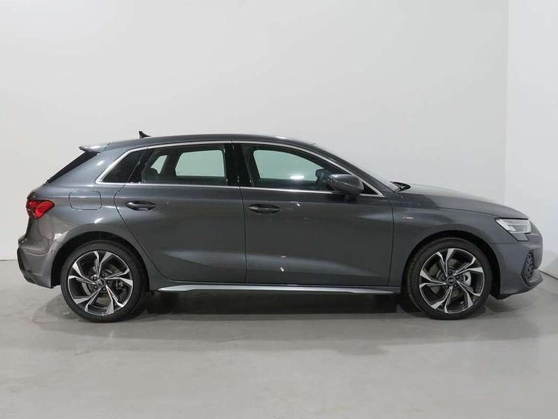 Usado Audi A3 Sportback e-tron S-Line 204 CV (150 kW) 2025 Gris Utilitario