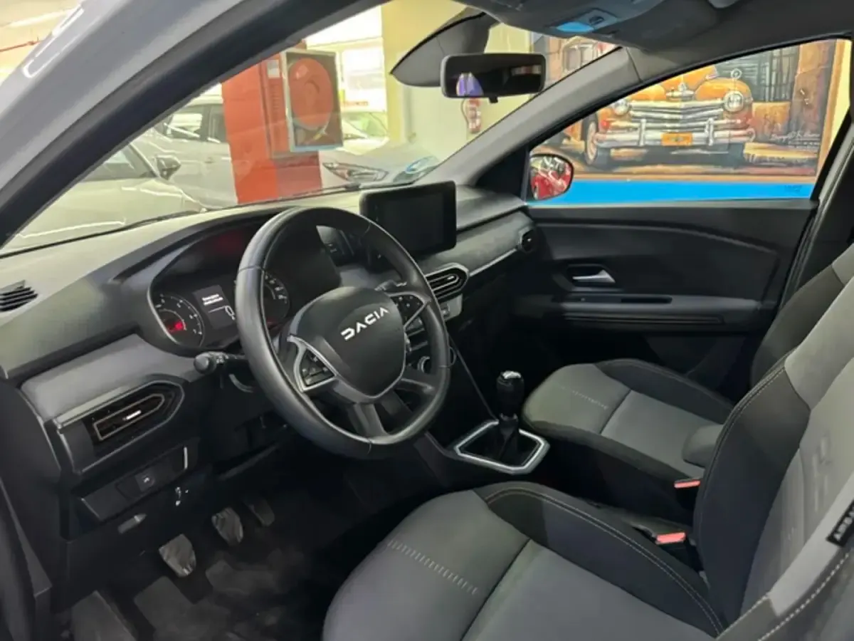 Usado Dacia Jogger Extreme 101 CV (74 kW) 2023 Monovolumen