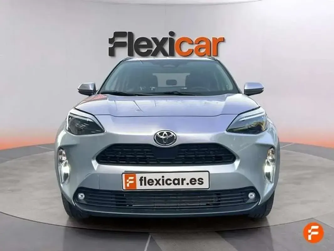 Usado Toyota Yaris Cross Active 116 CV (85 kW) 2025 Gris SUV