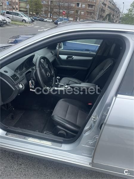 Usado Mercedes C220 Edition 170 CV (125 kW) 2010 Gris / plata Berlina