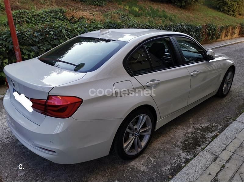 Usado BMW 318 150 CV (110 kW) 2017 Blanco Berlina