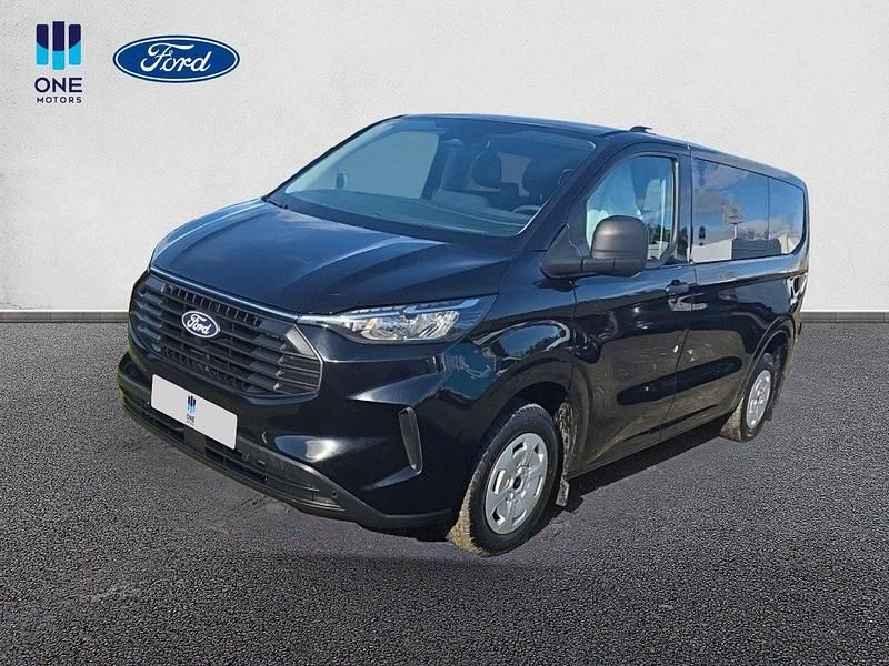 Usado Ford Tourneo Custom Trend 136 CV (100 kW) 2024 Negro Van