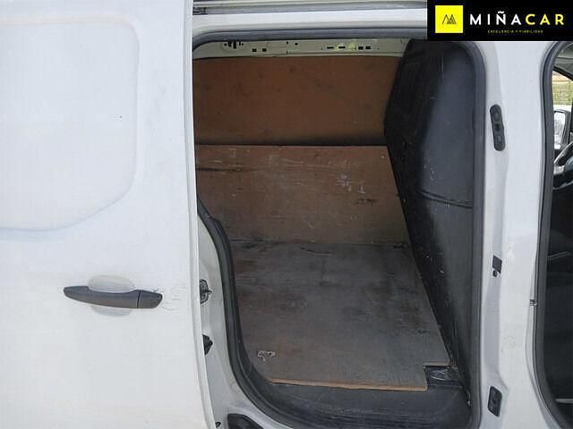 Usado Citroën Berlingo Feel 102 CV (75 kW) 2021 Blanco Monovolumen