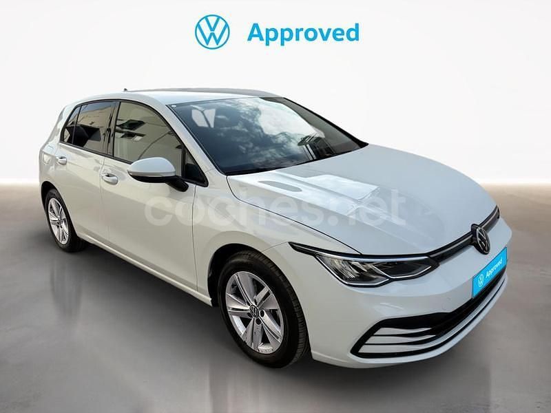 Blanco Usado 2024 VW Golf VIII Life Berlina | 24.900 € (Precio justo) - Imagen 1/4