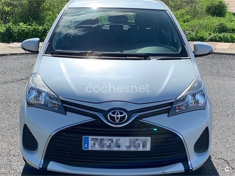 Usado Toyota Yaris Active 90 CV (66 kW) 2015 Blanco Berlina