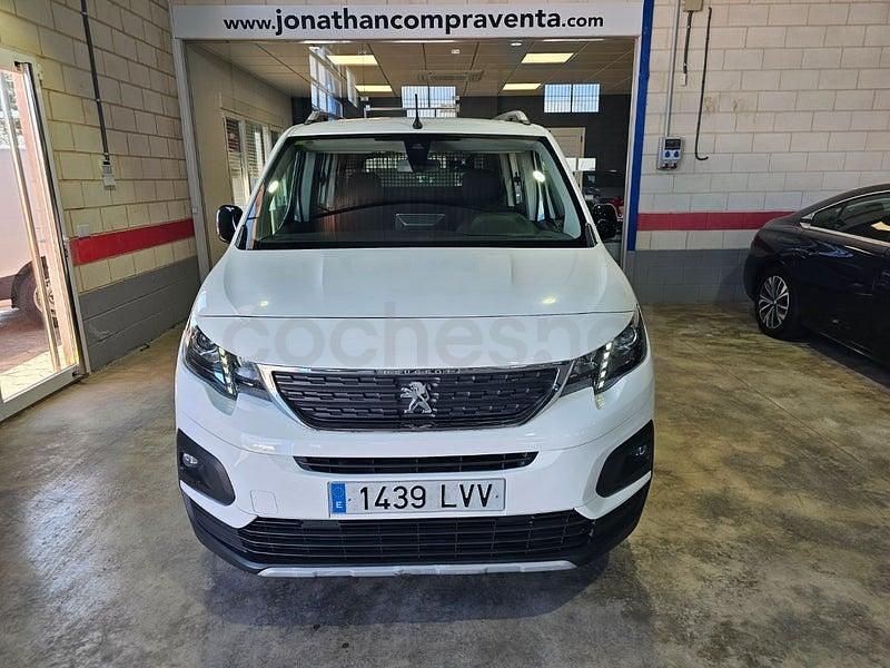 Usado Peugeot Rifter Allure 100 CV (73 kW) 2021 Blanco Monovolumen