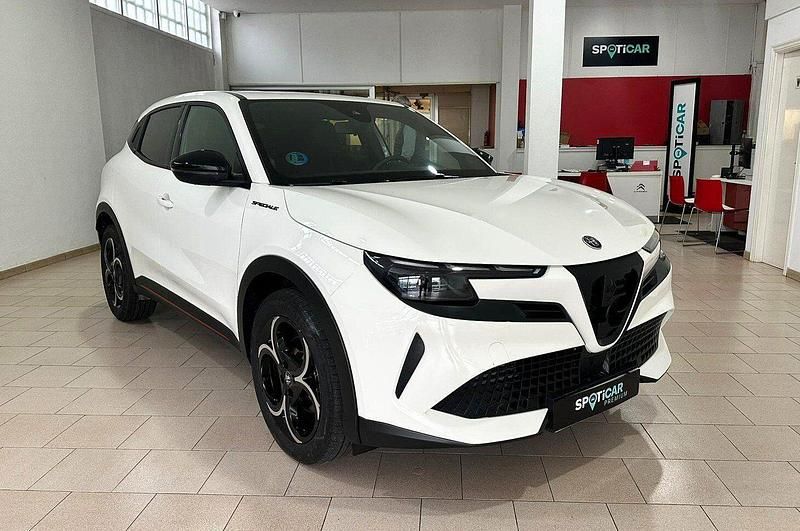 Usado Alfa Romeo Junior Edizione Speciale 136 CV (100 kW) 2025 Blanco SUV