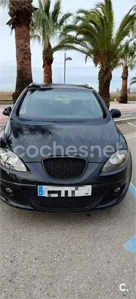 Usado Seat Altea XL Sport 140 CV (102 kW) 2007 Negro Monovolumen