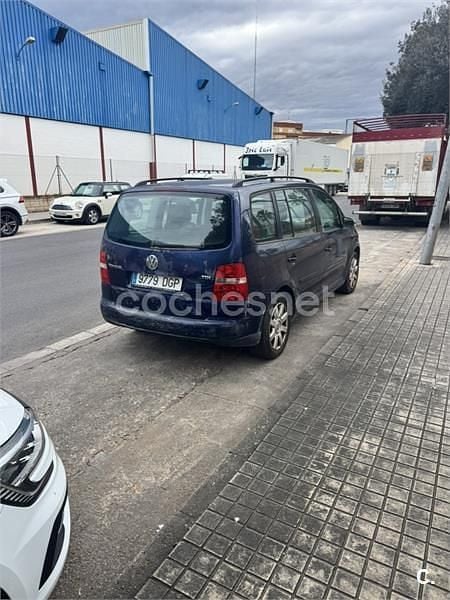 Usado VW Touran Edition 105 CV (77 kW) 2005 Azul Monovolumen