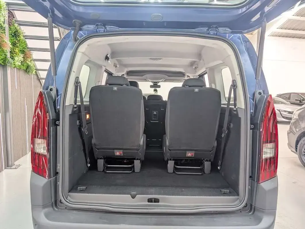 Usado Peugeot Rifter Allure 130 CV (95 kW) 2019 Azul Monovolumen