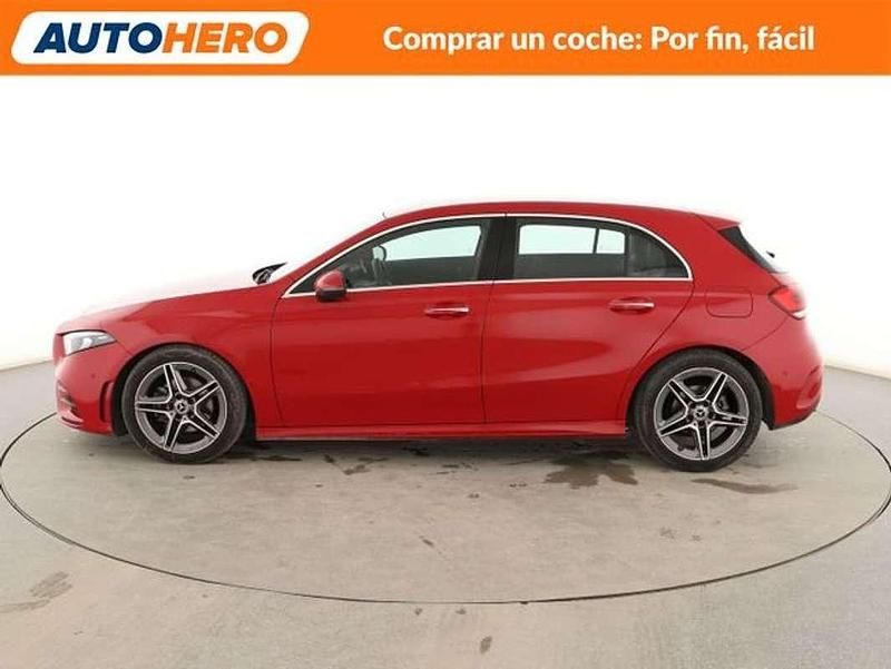 Usado Mercedes A180 109 CV (80 kW) 2018 Rojo Utilitario