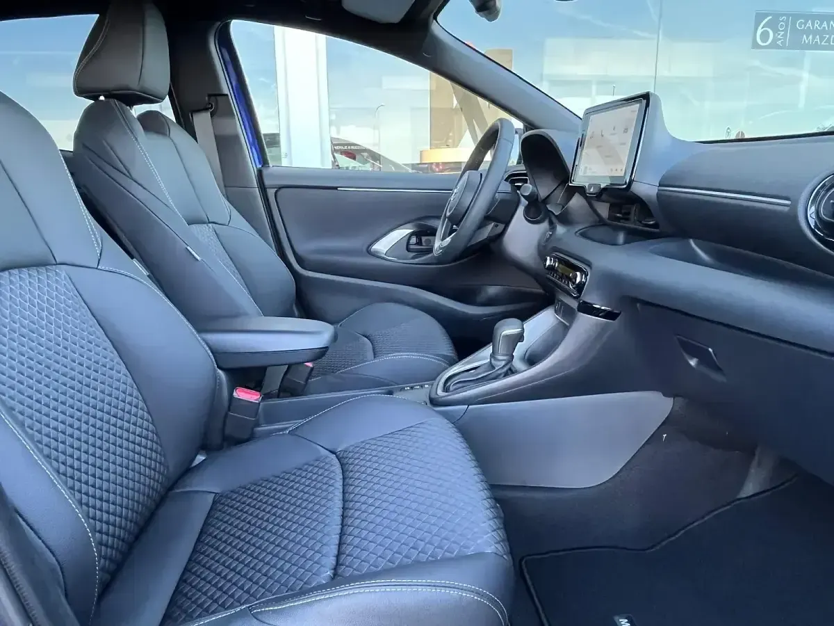 Usado Mazda 2 Homura-Line 116 CV (85 kW) 2025 Azul Berlina