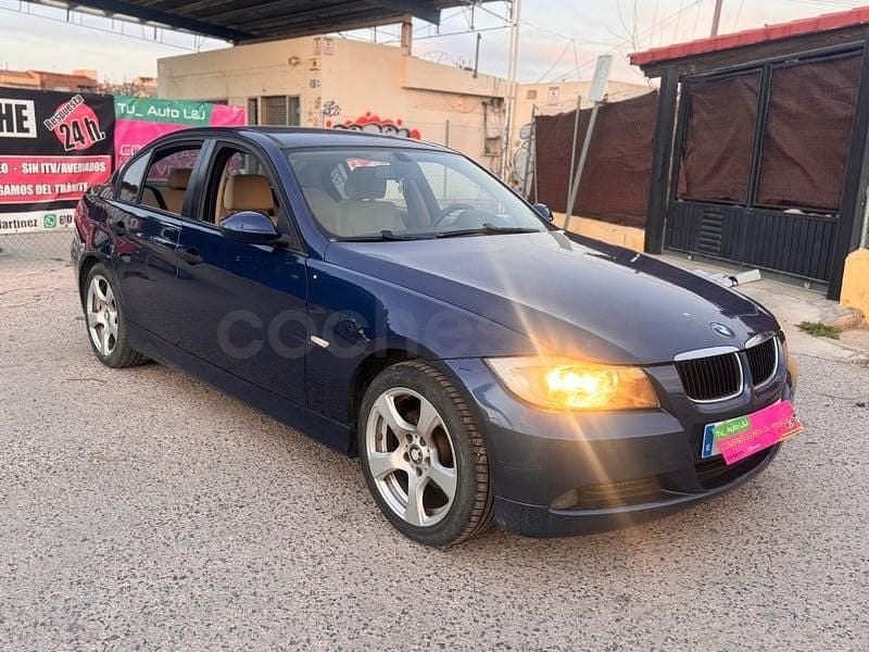 Usado BMW 318 129 CV (94 kW) 2007 Azul Berlina