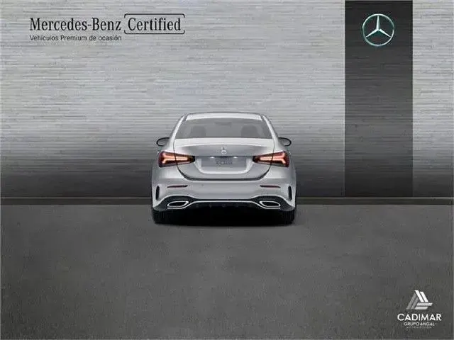 Usado Mercedes A250 218 CV (160 kW) 2021 Plata iridio Berlina