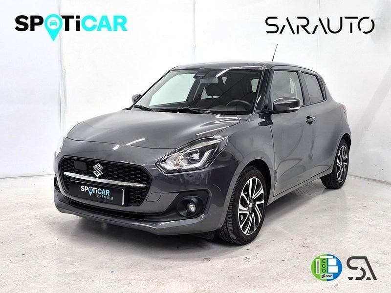 Usado Suzuki Swift 83 CV (61 kW) 2023 Gris / plata Utilitario