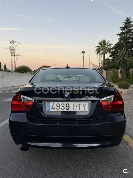 Usado BMW 320 163 CV (119 kW) 2007 Azul Berlina