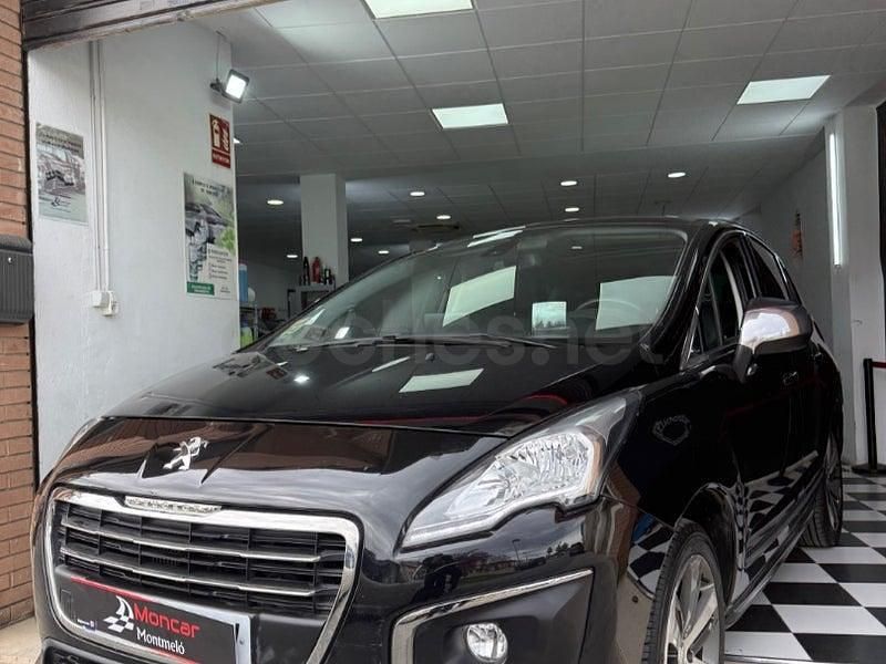 Usado Peugeot 3008 Allure 115 CV (84 kW) 2014 Negro Familiar