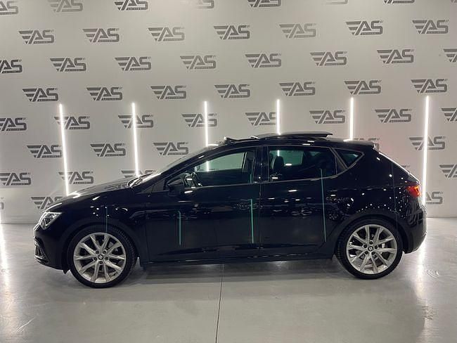 Usado Seat Leon FR 150 CV (110 kW) 2020 Negro Berlina