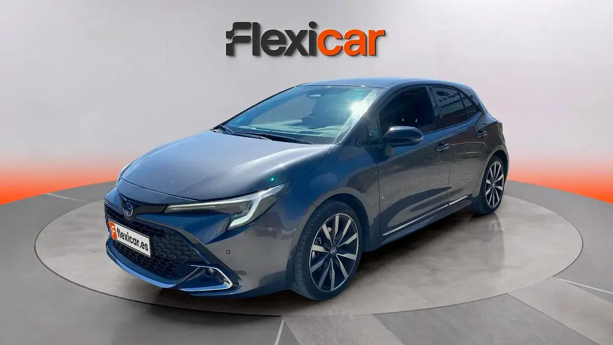Usado Toyota Corolla Active 140 CV (102 kW) 2025 Gris Berlina