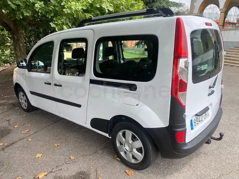 Usado Renault Kangoo SE 110 CV (80 kW) 2015 Blanco Monovolumen