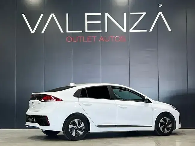 Usado Hyundai Ioniq 141 CV (103 kW) 2018 Blanco Utilitario